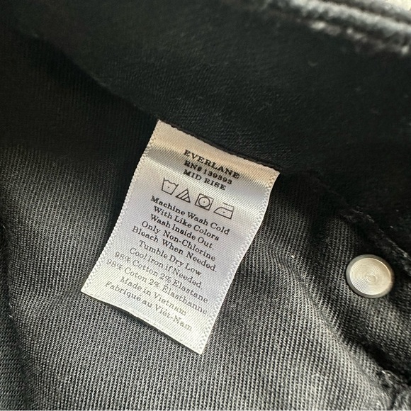 Everlane Mid Rise Skinny Jeans Black Women’s Size 26 Ankle Short Stretch - Picture 9 of 11